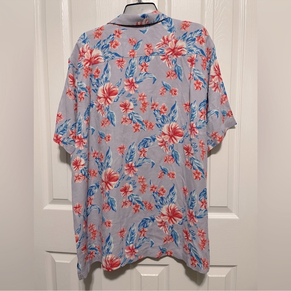 NWT Tommy Bahama
Cape Hibiscus Short Sleeve Woven Camp Shirt - Picture 4 of 5
